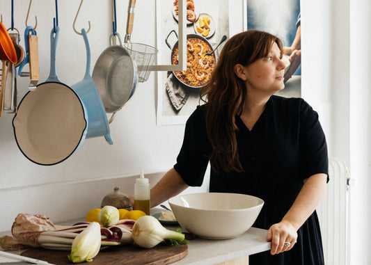 Vägghylla i Tove Nilssons kreativa matstudio